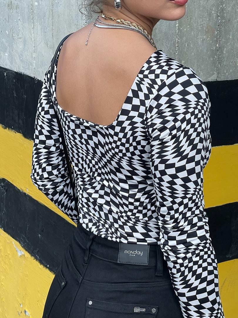 BODY CUADRADO MANGA LARGA