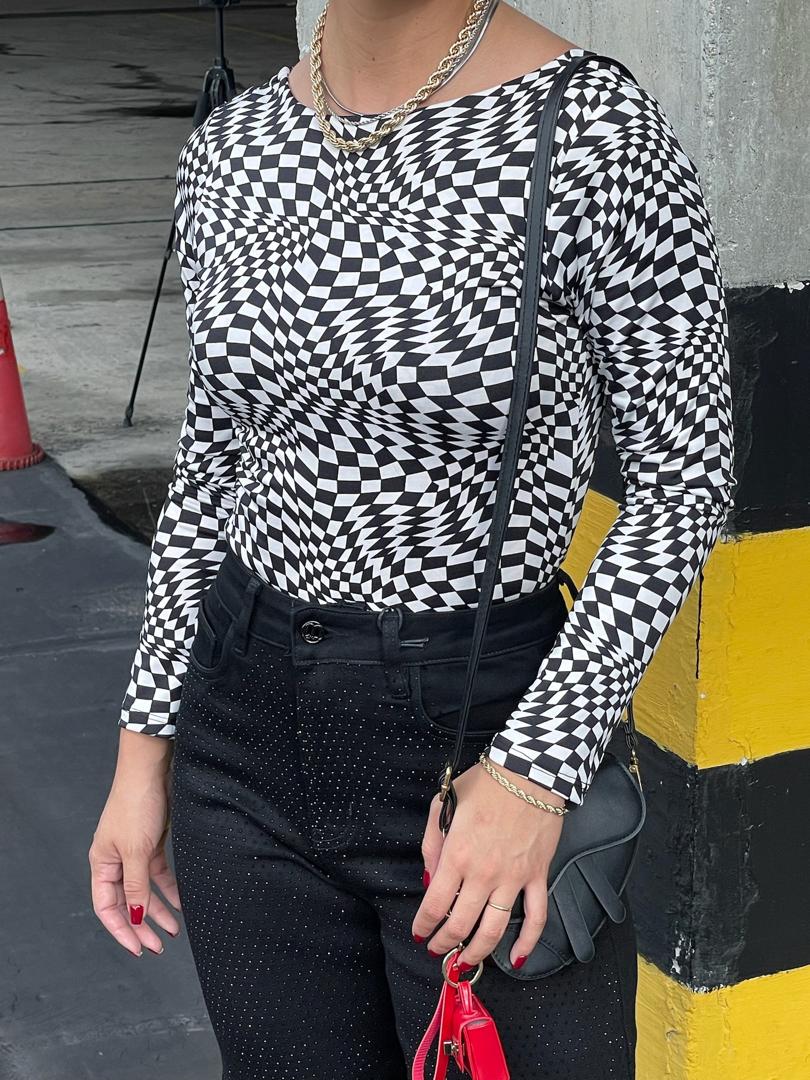 BODY CUADRADO MANGA LARGA